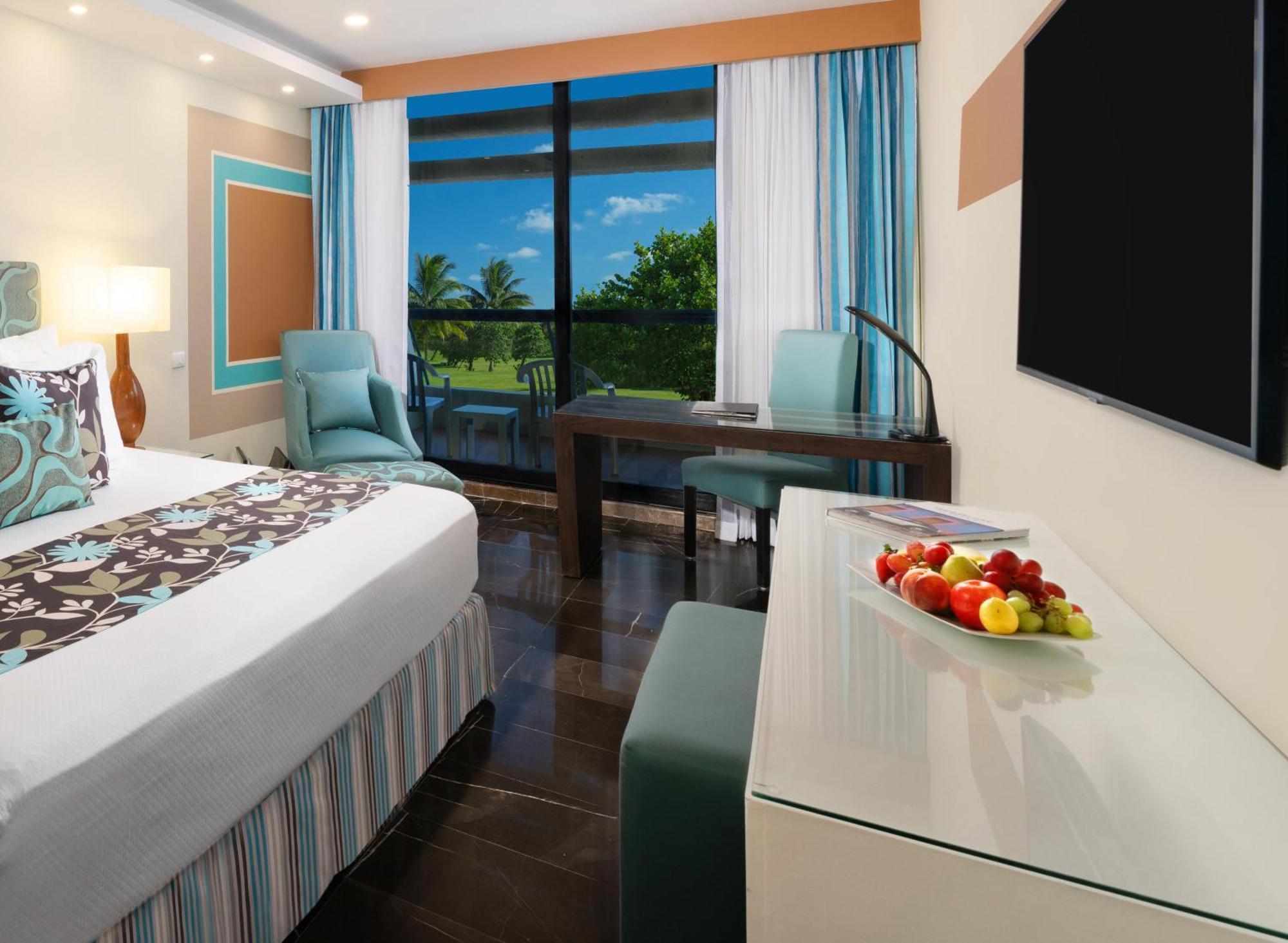 The Pyramid Cancun By Oasis Exterior photo A room at the Hard Rock Hotel